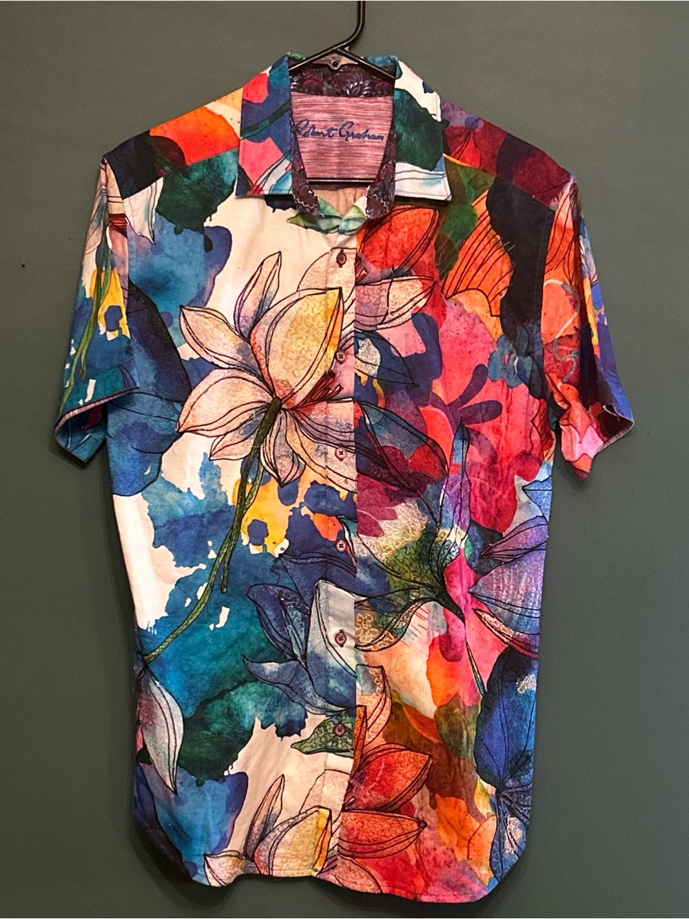 Robert Graham "Sip 'N' Dip" Embroidered Floral Short Sleeve Shirt
